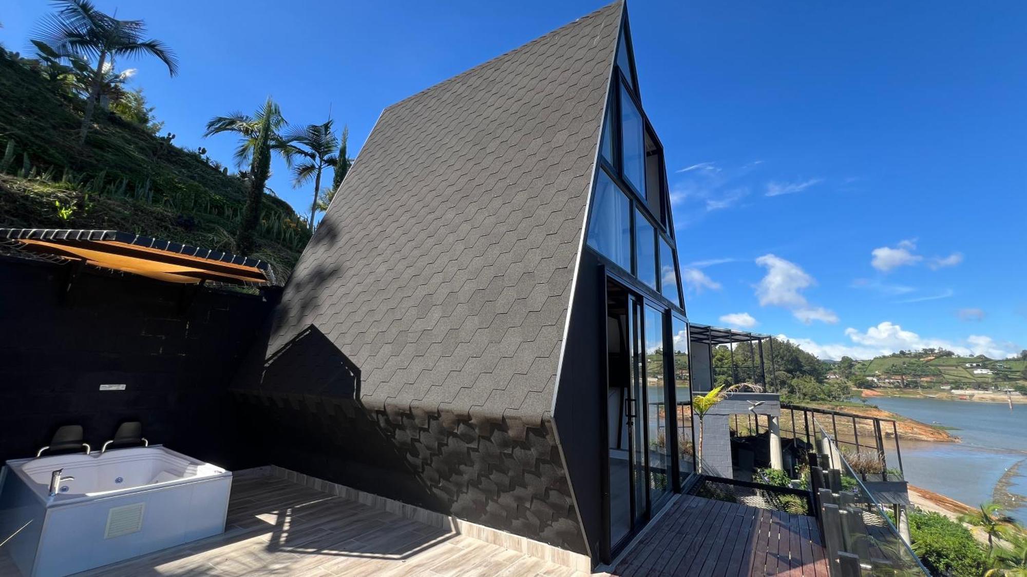 Viajero Guatape Hostel & Lake Club Exteriör bild