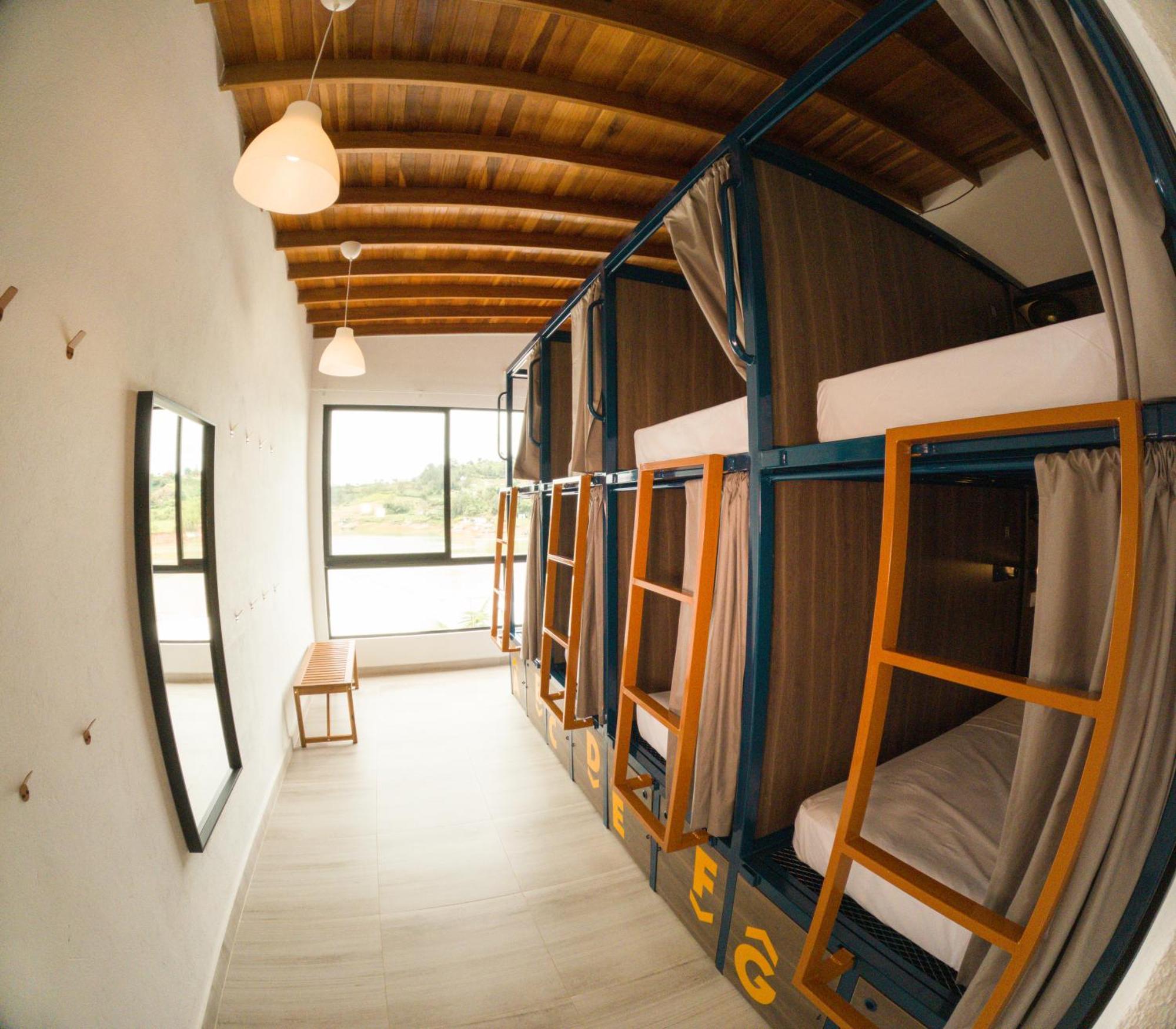 Viajero Guatape Hostel & Lake Club Exteriör bild