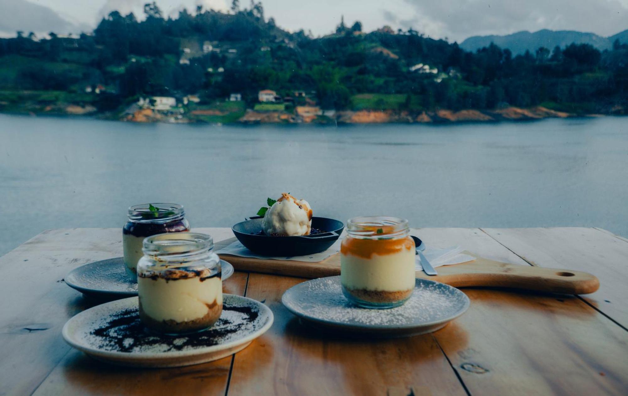 Viajero Guatape Hostel & Lake Club Exteriör bild