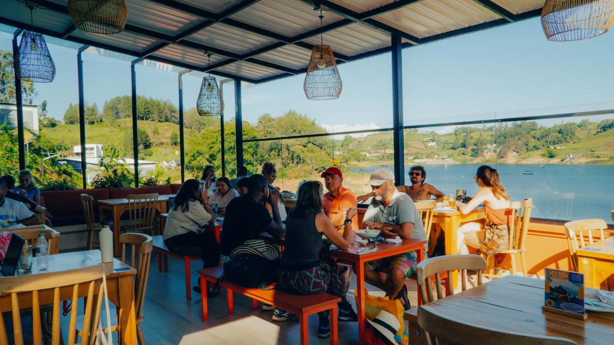 Viajero Guatape Hostel & Lake Club Exteriör bild