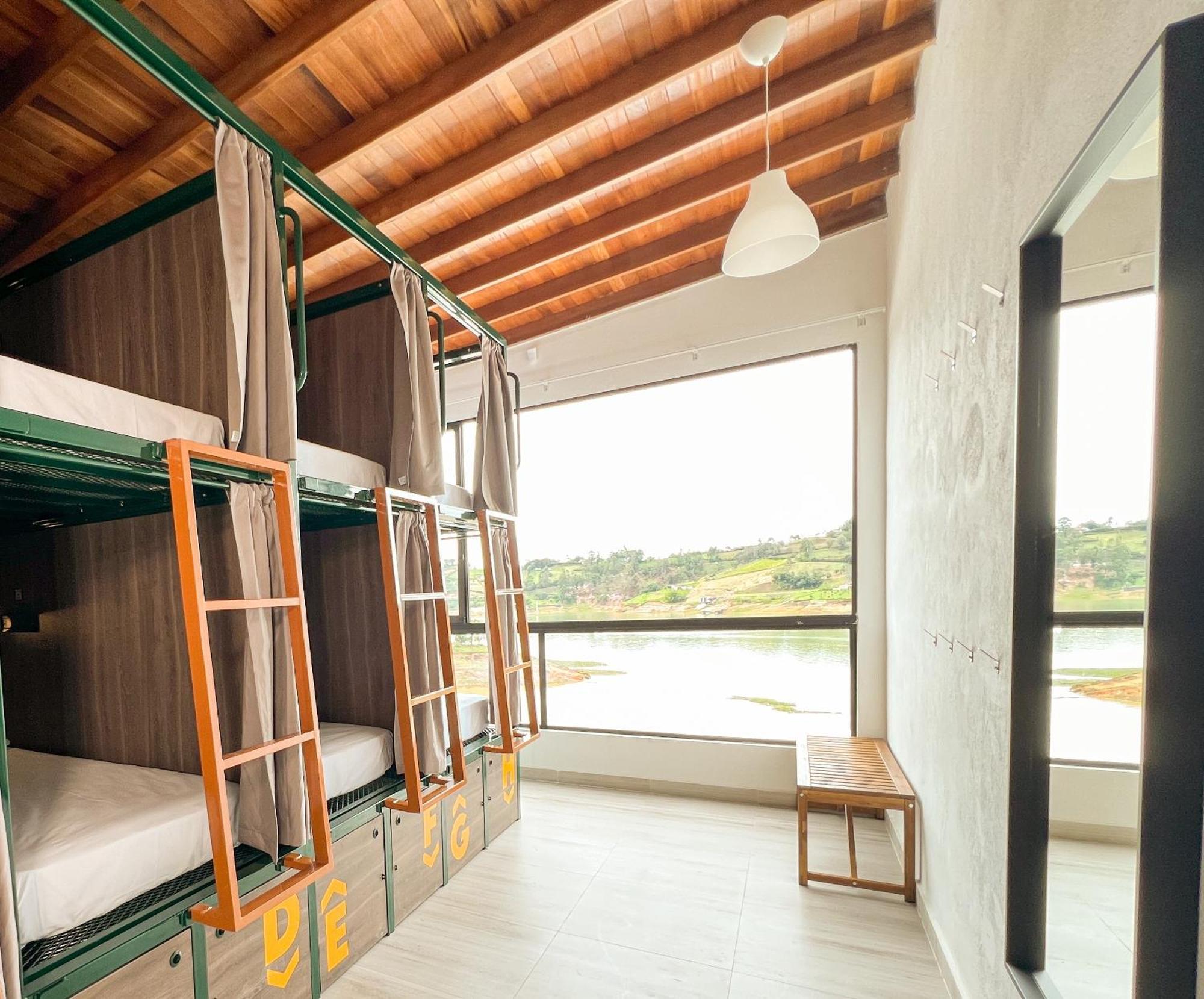 Viajero Guatape Hostel & Lake Club Exteriör bild