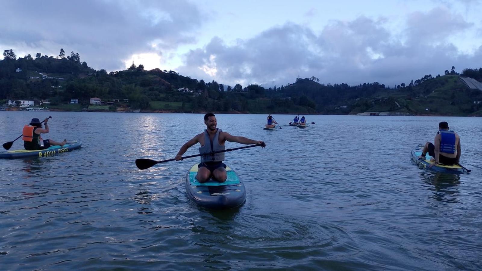 Viajero Guatape Hostel & Lake Club Exteriör bild
